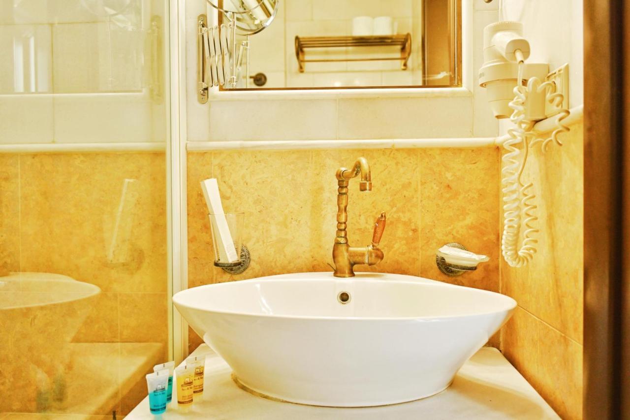 New Times Home & Hotels Near Metro Station Athens Center Luaran gambar