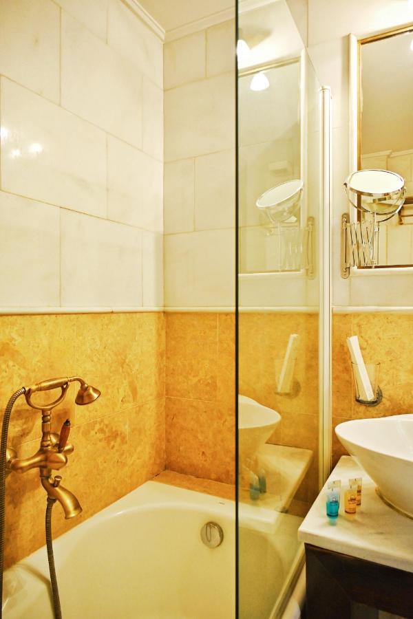 New Times Home & Hotels Near Metro Station Athens Center Luaran gambar