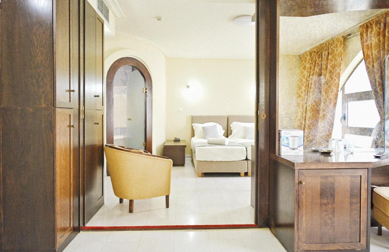 New Times Home & Hotels Near Metro Station Athens Center Luaran gambar